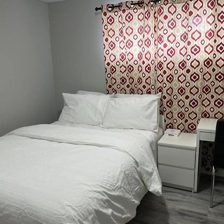 Cozy Modern And Lavish 2 Bedroom Basement Suite Winnipeg Ngoại thất bức ảnh
