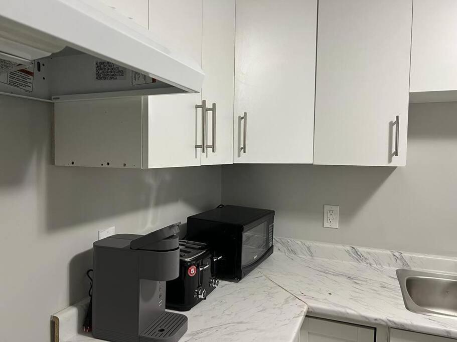Cozy Modern And Lavish 2 Bedroom Basement Suite Winnipeg Ngoại thất bức ảnh